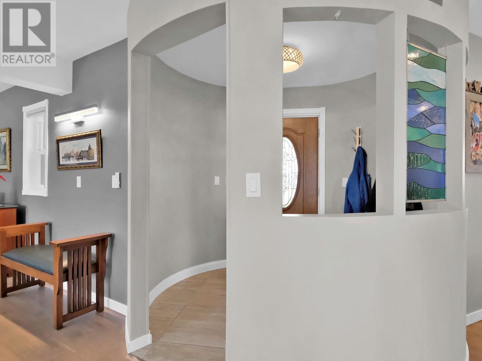 1922 Paly Road Kelowna Photo 12