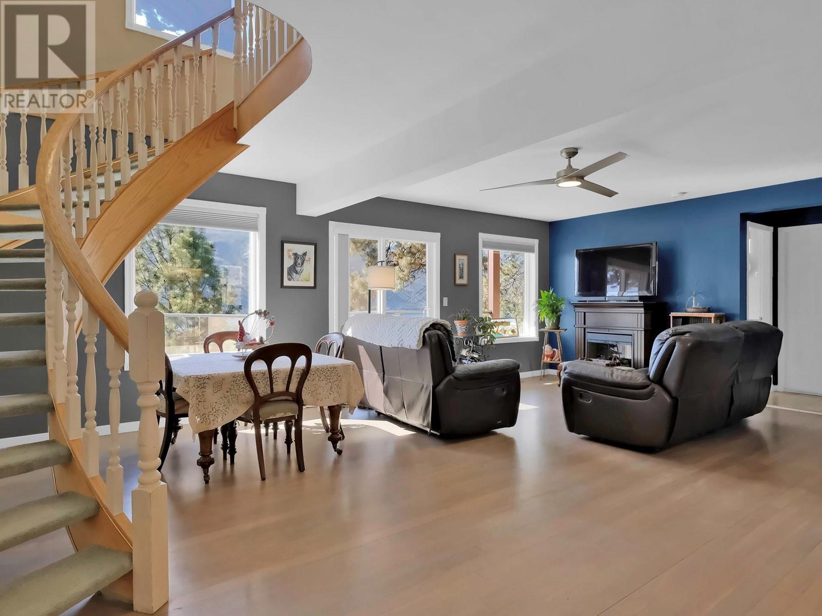 1922 Paly Road Kelowna Photo 8