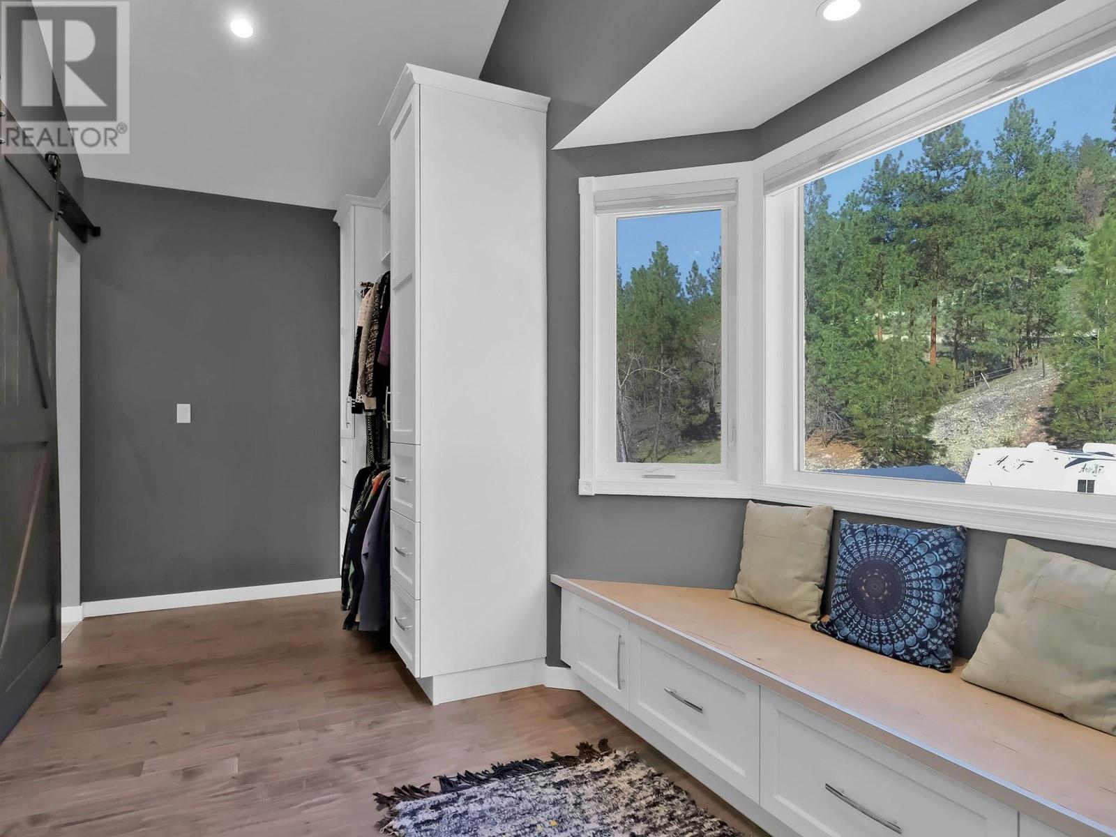 1922 Paly Road Kelowna Photo 37