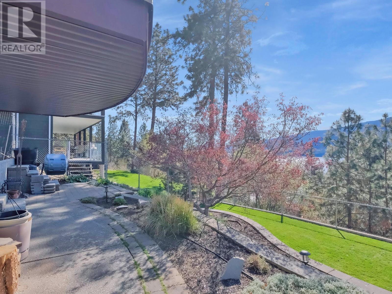 1922 Paly Road Kelowna Photo 57