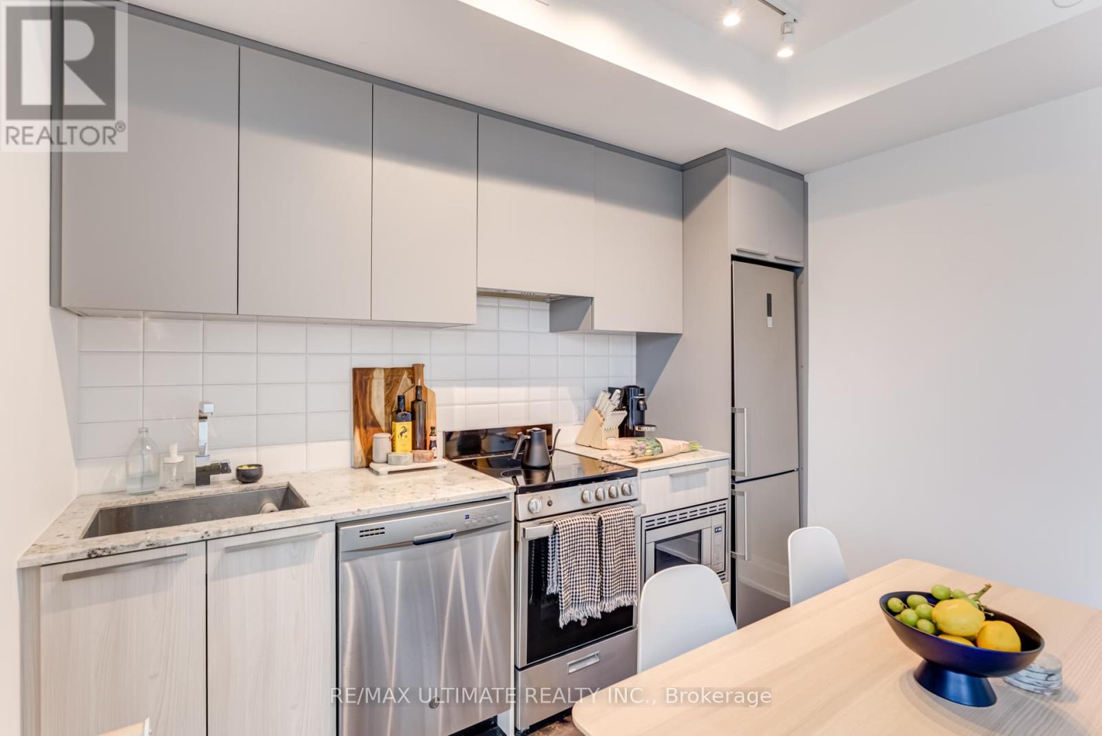 411 - 20 Brin Drive, Toronto, Ontario  M8X 0B2 - Photo 16 - W12098663