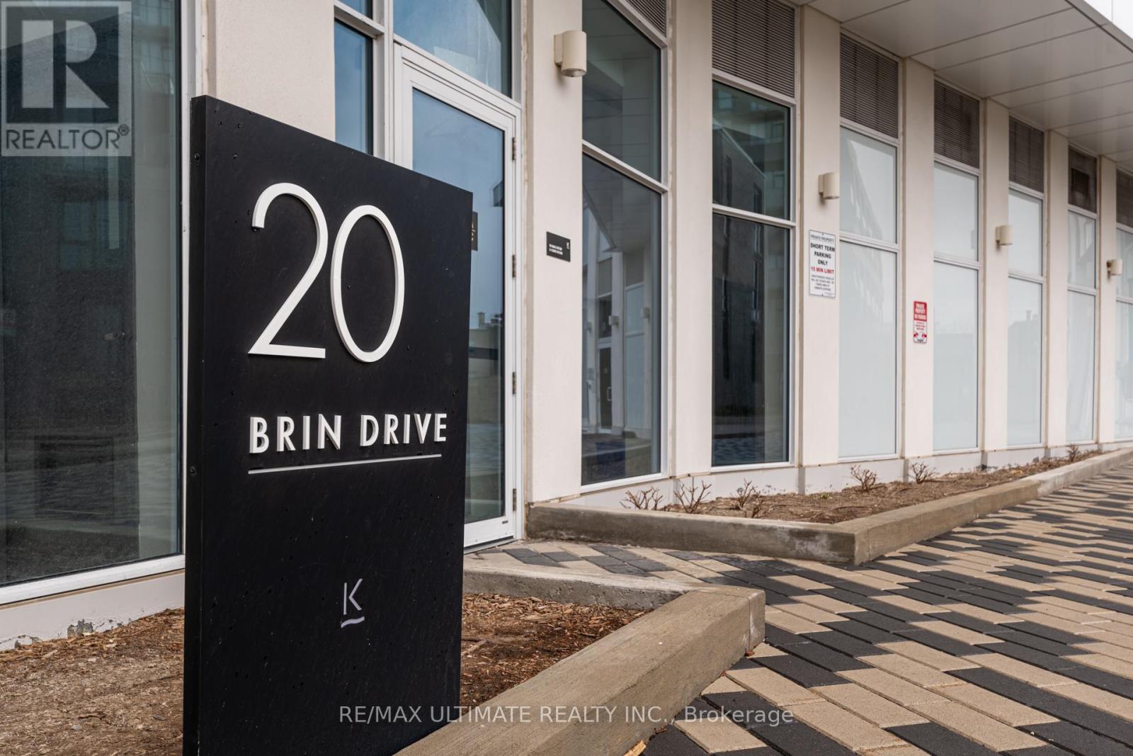 411 - 20 Brin Drive, Toronto, Ontario  M8X 0B2 - Photo 4 - W12098663