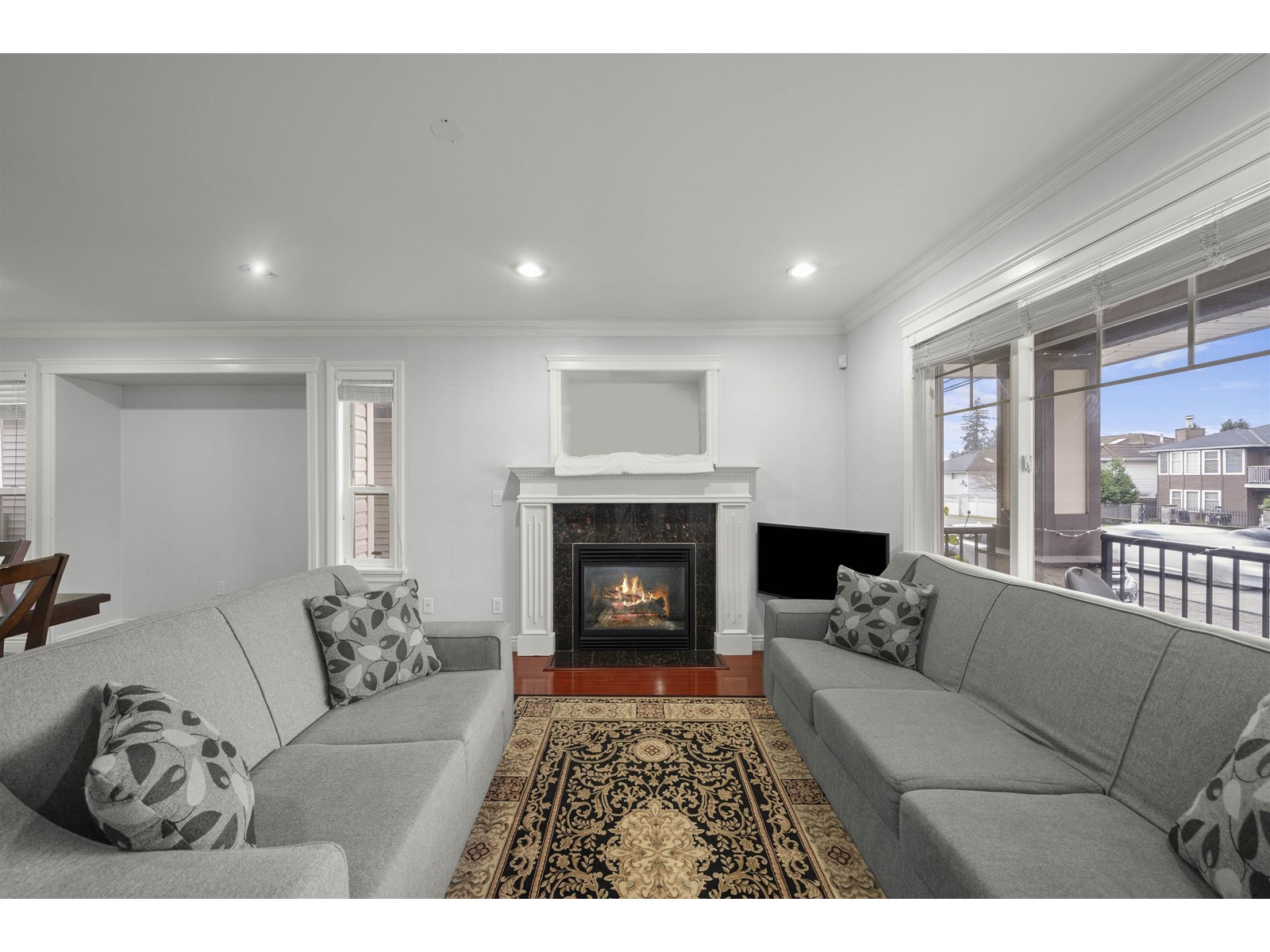 Property at 7104 144 STREET image 3