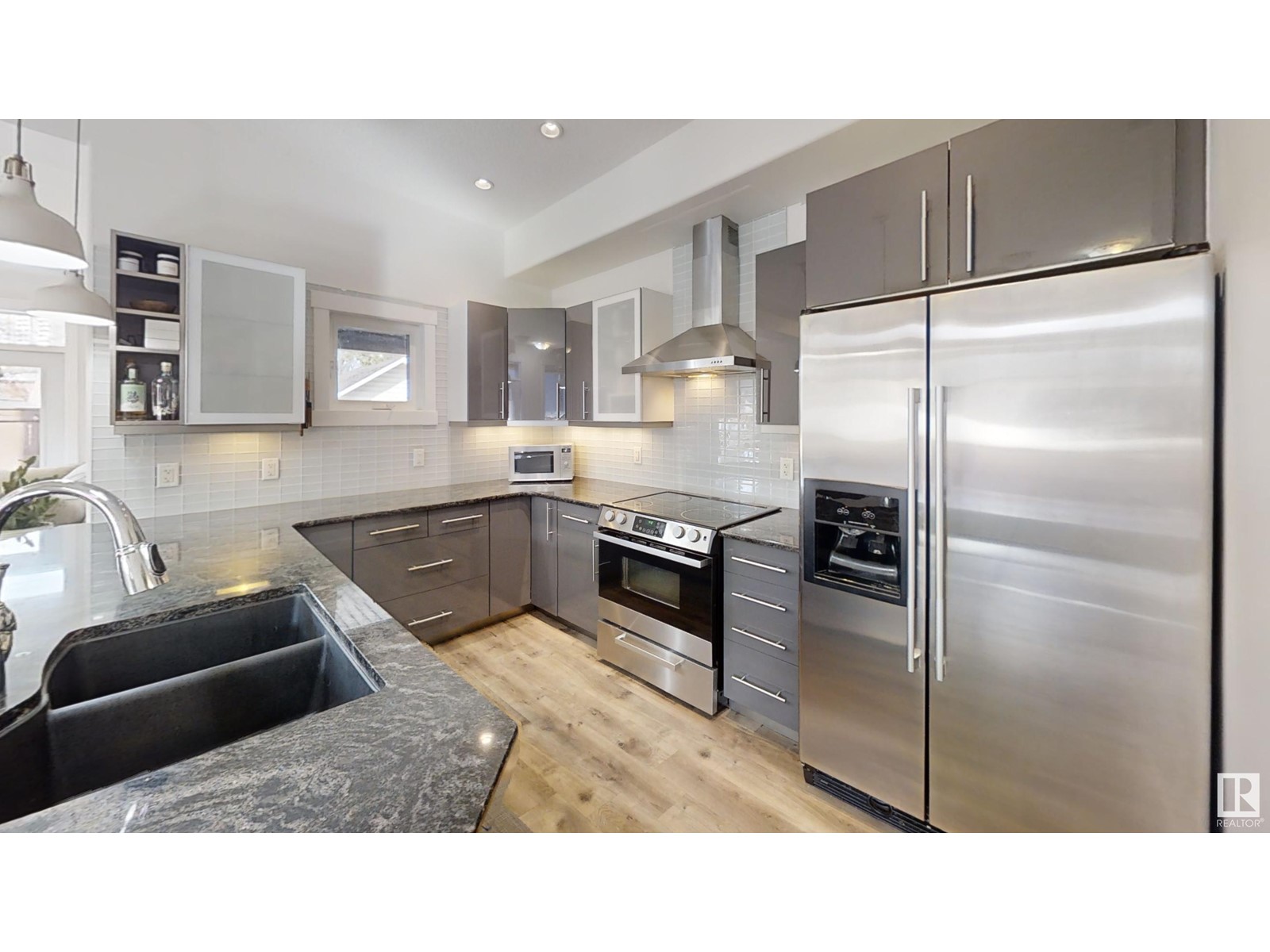 Property at 10808 83 AV NW image 4
