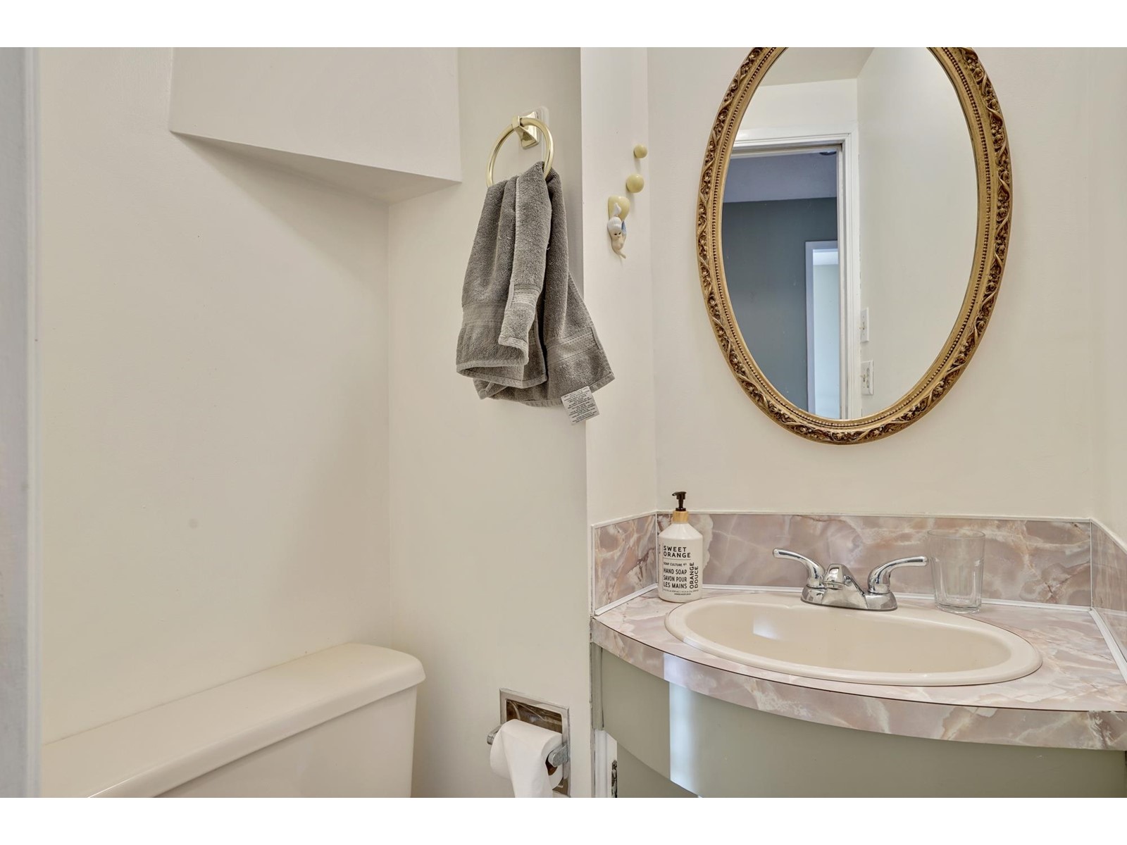 8913 Jedburgh Place, Surrey, British Columbia  V3V 6S1 - Photo 5 - R2969814
