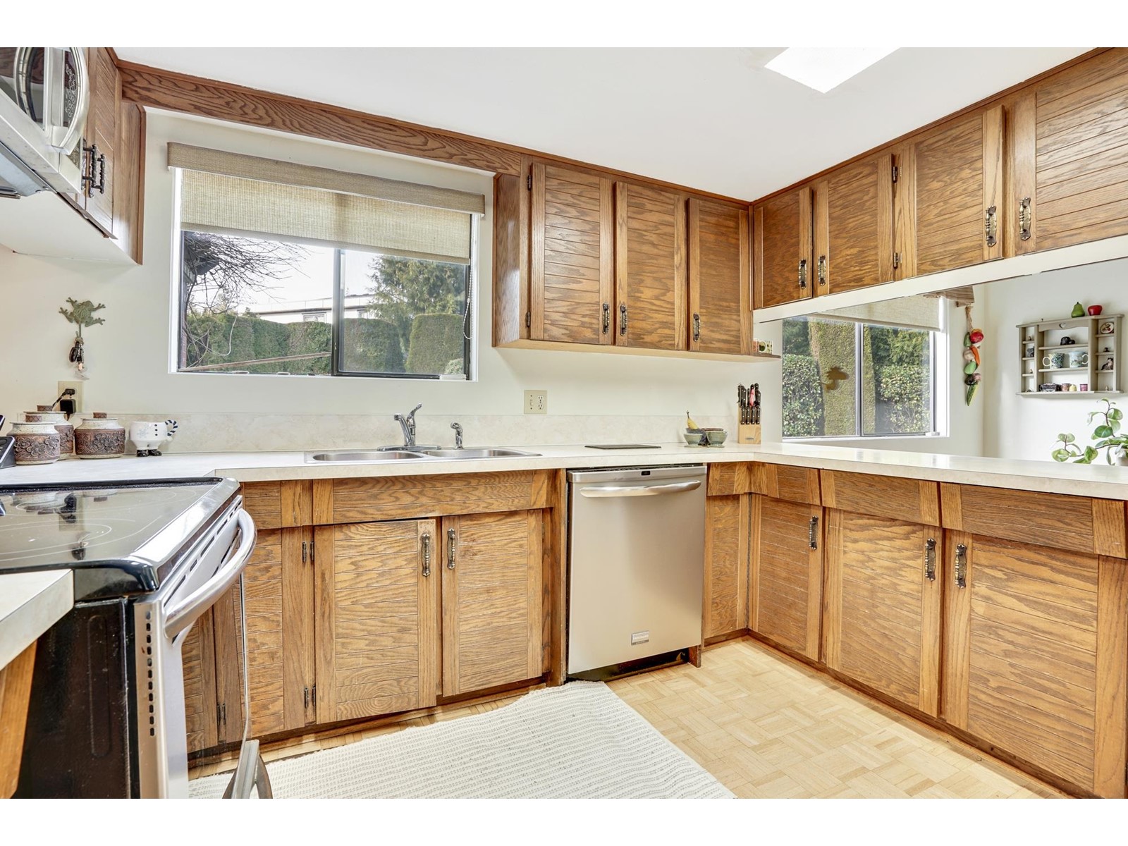 8913 Jedburgh Place, Surrey, British Columbia  V3V 6S1 - Photo 9 - R2969814