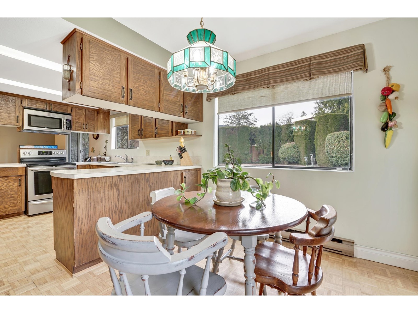 8913 Jedburgh Place, Surrey, British Columbia  V3V 6S1 - Photo 10 - R2969814