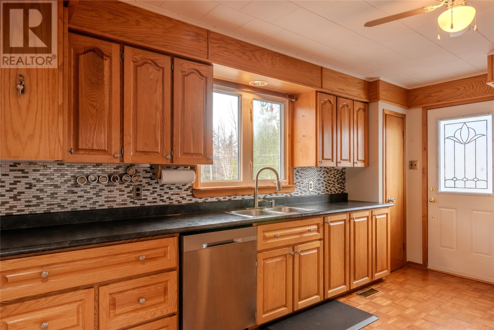 74 Beach Road, Eastport, Newfoundland & Labrador  A0G 1Z0 - Photo 9 - 1283940