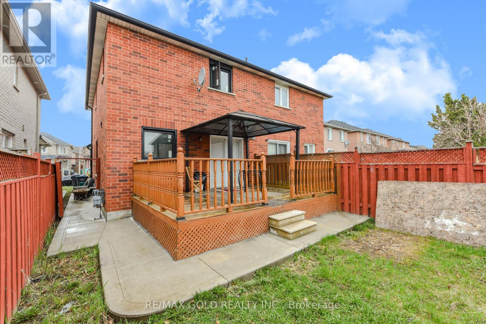17 Penguin Lane, Brampton, Ontario  L6R 2C1 - Photo 37 - W12098618