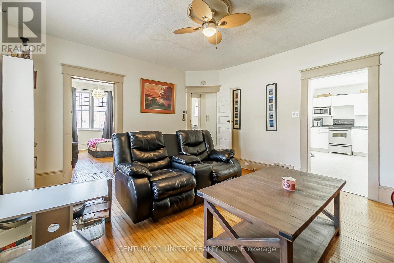 319 Elias Avenue, Peterborough Central, Ontario  K9J 5G8 - Photo 8 - X12098747