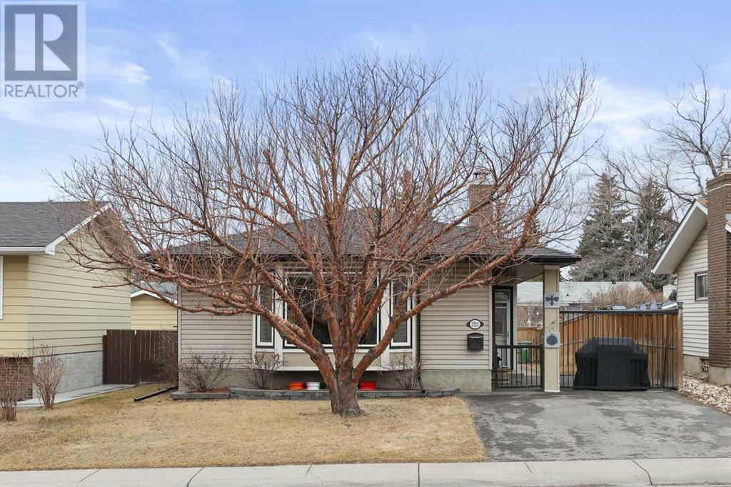 1711 Pinetree Crescent Ne, Calgary, Alberta  T1Y 1L6 - Photo 42 - A2206624