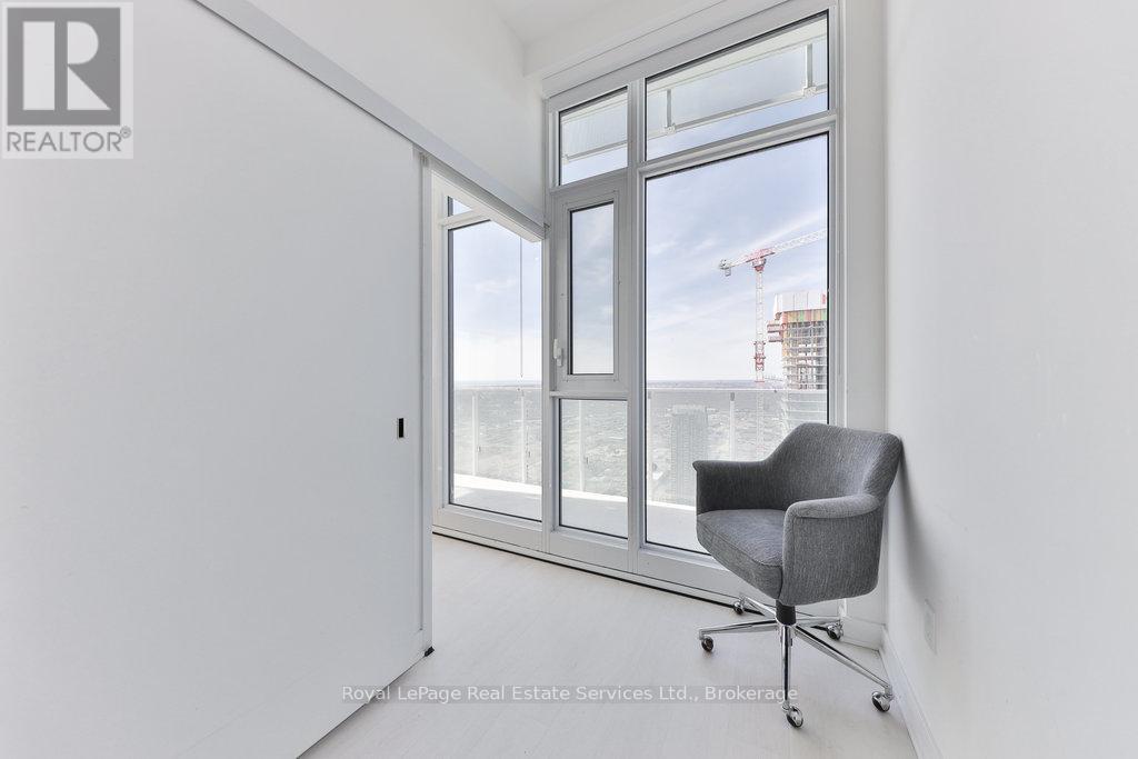 6005 - 3900 Confederation Parkway, Mississauga, Ontario  L5B 0M3 - Photo 13 - W12098743