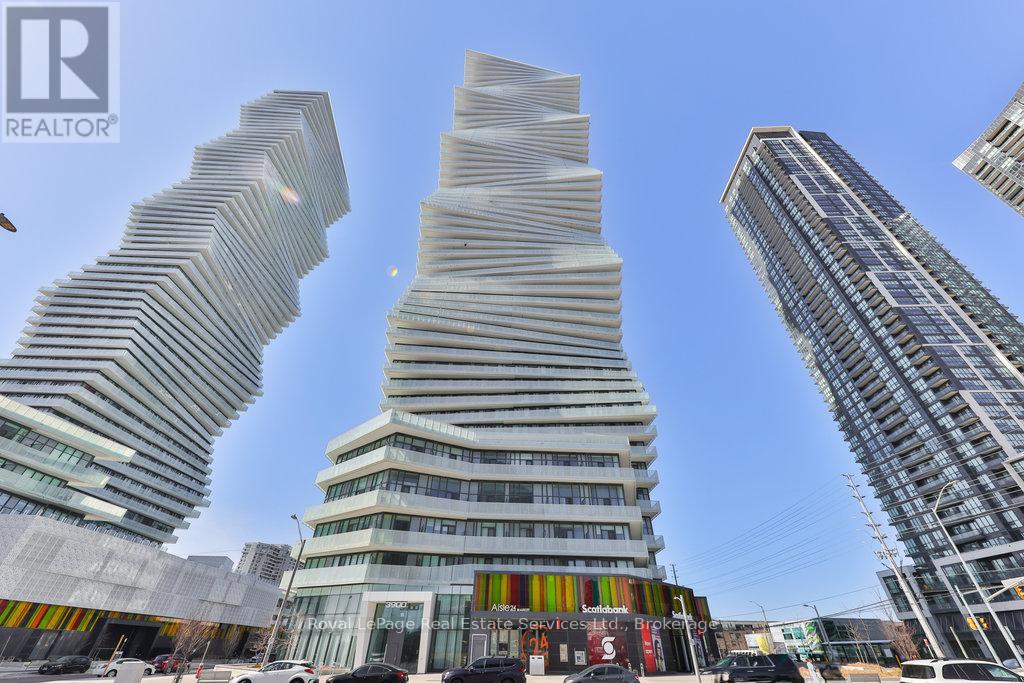 6005 - 3900 Confederation Parkway, Mississauga, Ontario  L5B 0M3 - Photo 2 - W12098743