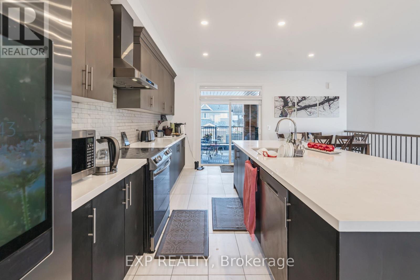 85 Burnhamthorpe Road E, Oakville, Ontario  L6H 3R2 - Photo 9 - W12093681