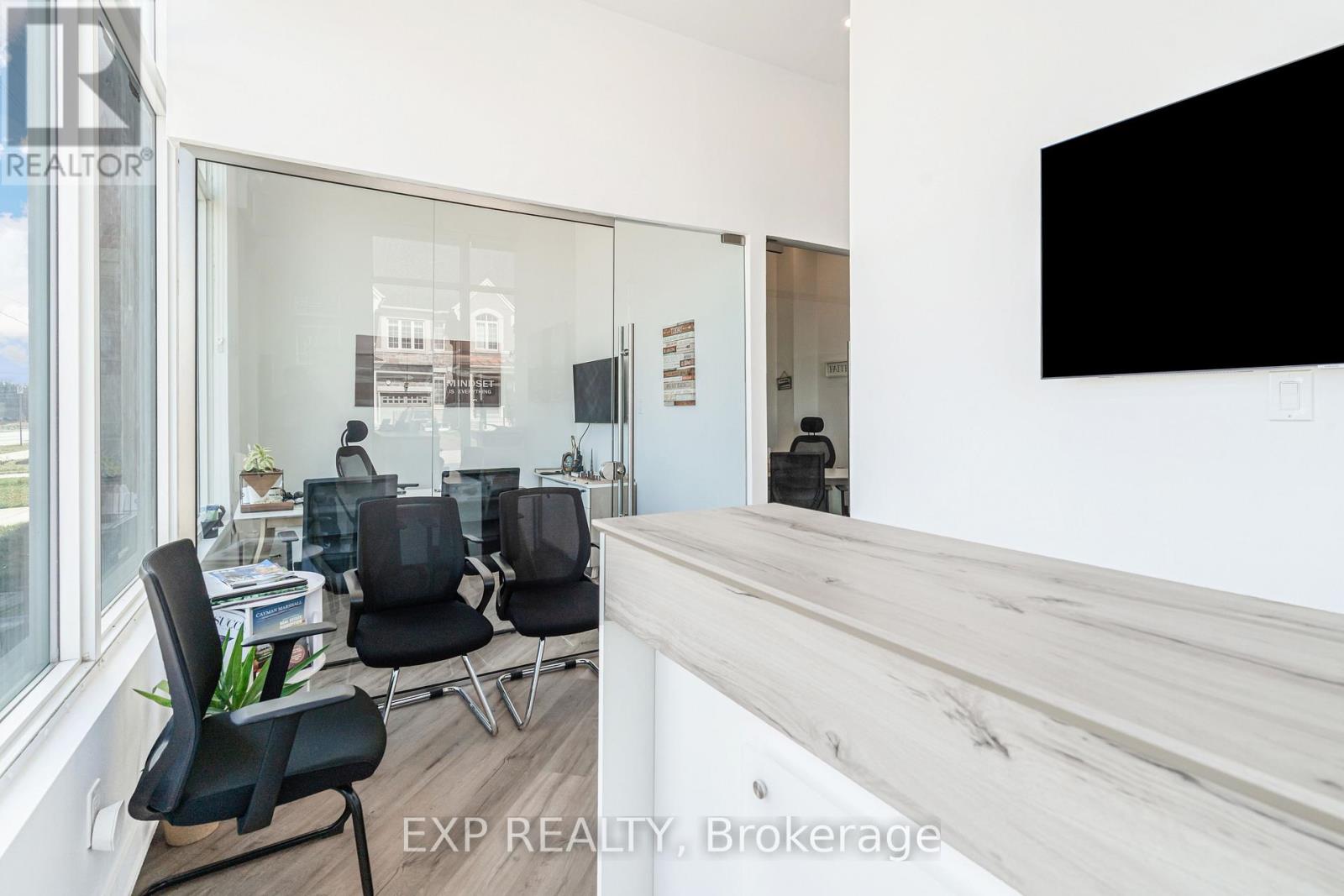 85 Burnhamthorpe Road E, Oakville, Ontario  L6H 3R2 - Photo 39 - W12093681
