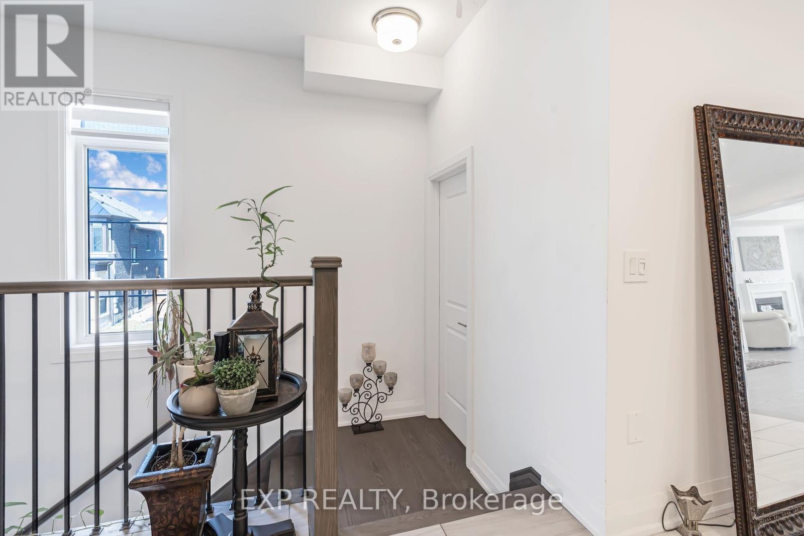85 Burnhamthorpe Road E, Oakville, Ontario  L6H 3R2 - Photo 7 - W12093681