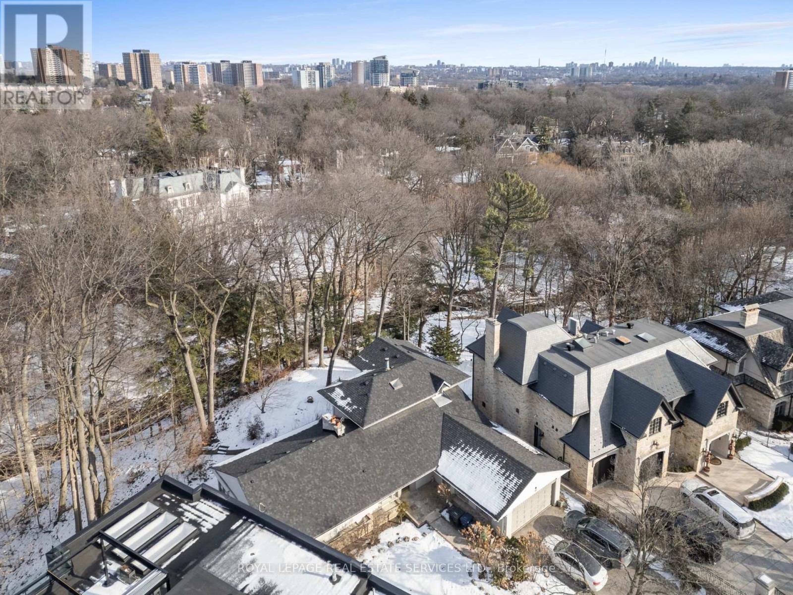 89 Valecrest Drive, Toronto, Ontario  M9A 4P5 - Photo 39 - W12098602