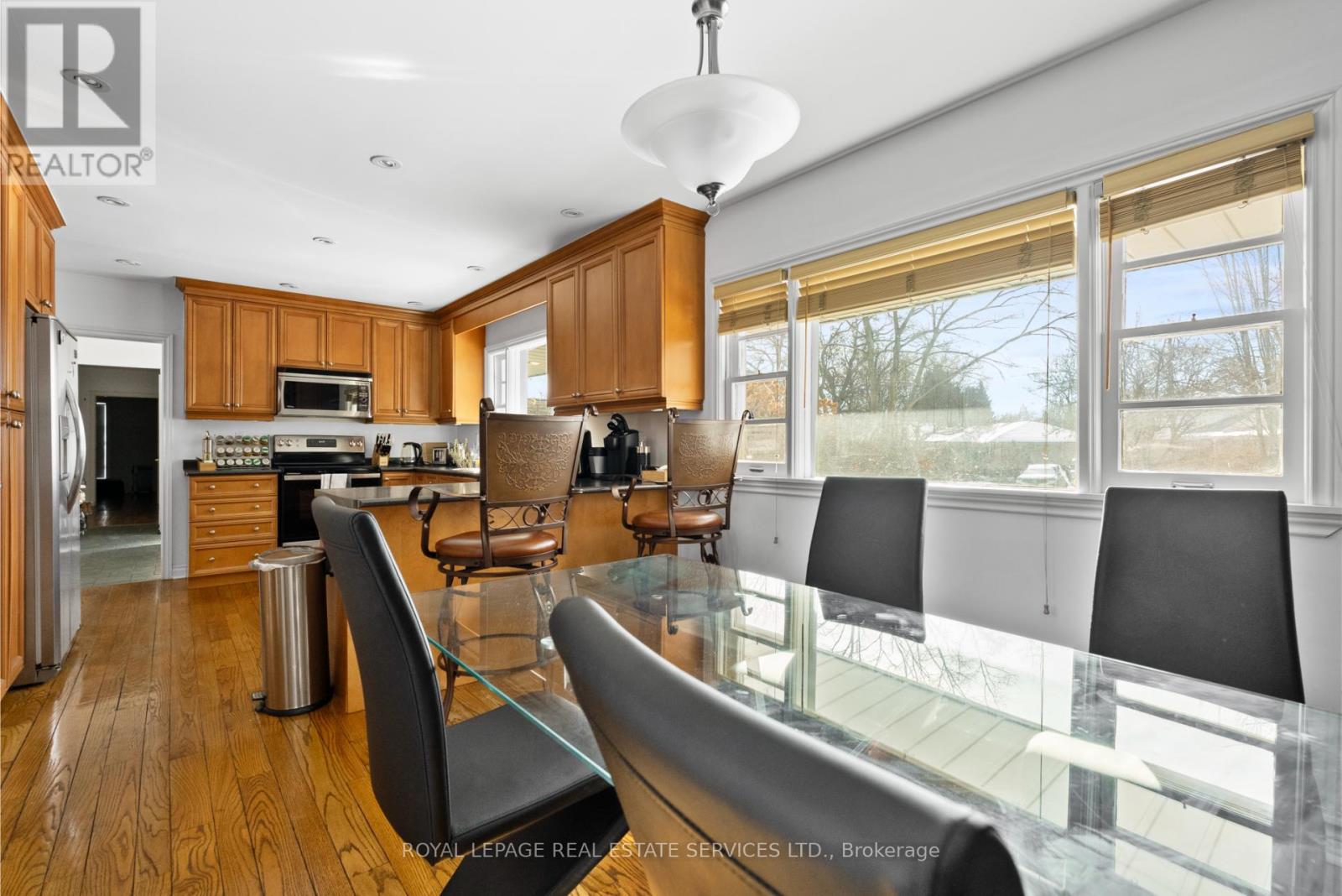 89 Valecrest Drive, Toronto, Ontario  M9A 4P5 - Photo 12 - W12098602