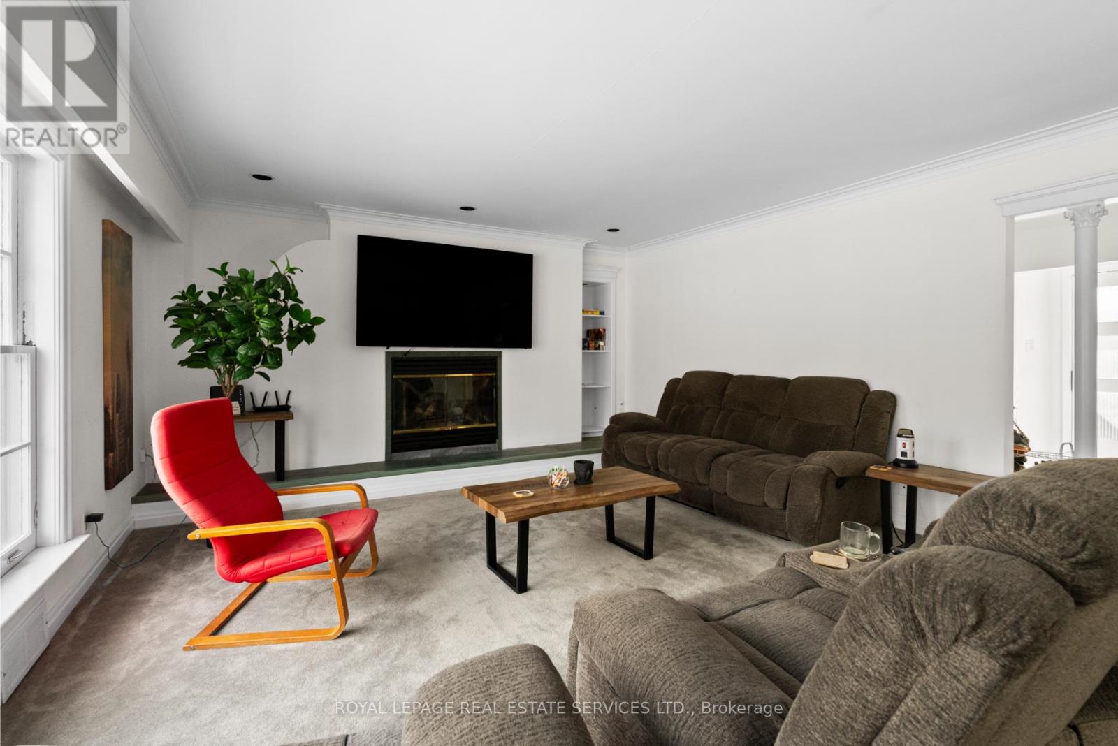 89 Valecrest Drive, Toronto, Ontario  M9A 4P5 - Photo 7 - W12098602