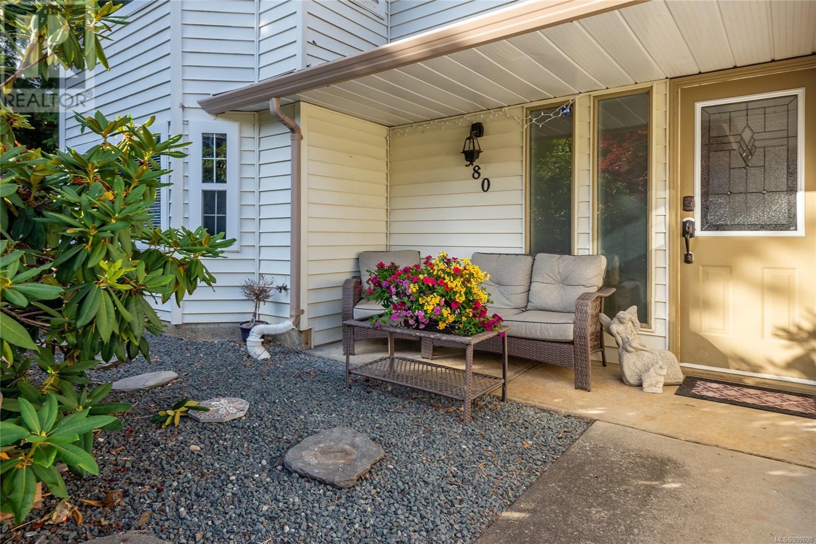 Property at 980 Springbok Rd image 1