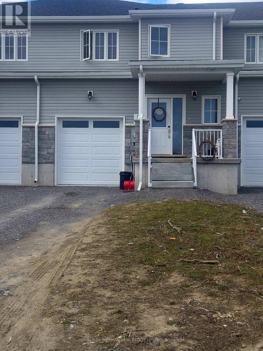 13 Glacier Crescent, Belleville, Ontario  K8N 0T6 - Photo 2 - X12090350