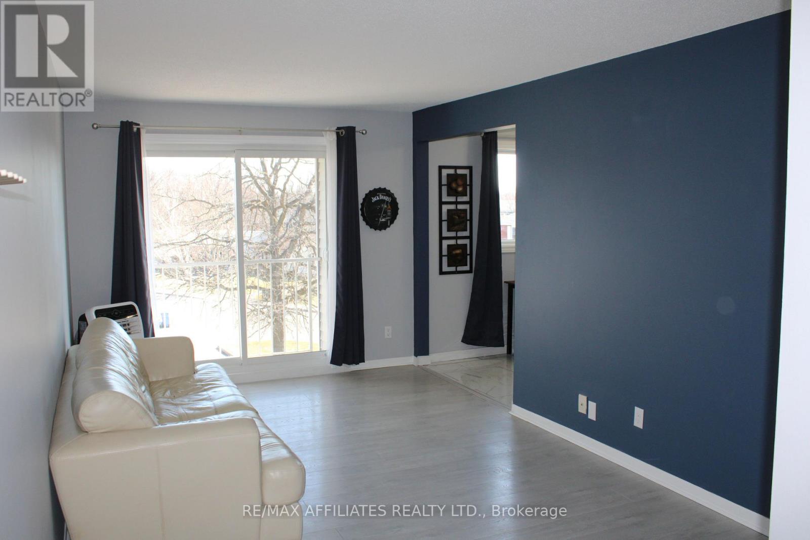 301 - 26 Pearl Street, Smiths Falls, Ontario  K7A 5B5 - Photo 6 - X12091125