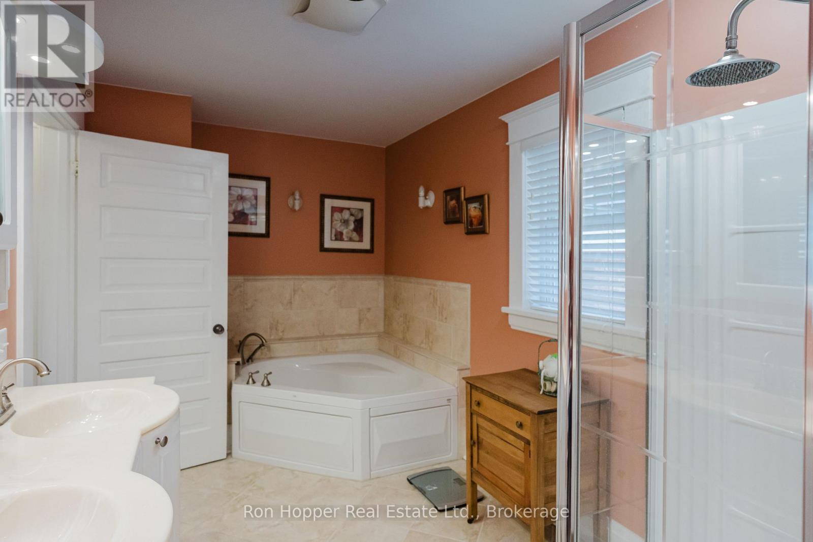 525 9th Street E, Owen Sound, Ontario  N4K 1P4 - Photo 23 - X12098805