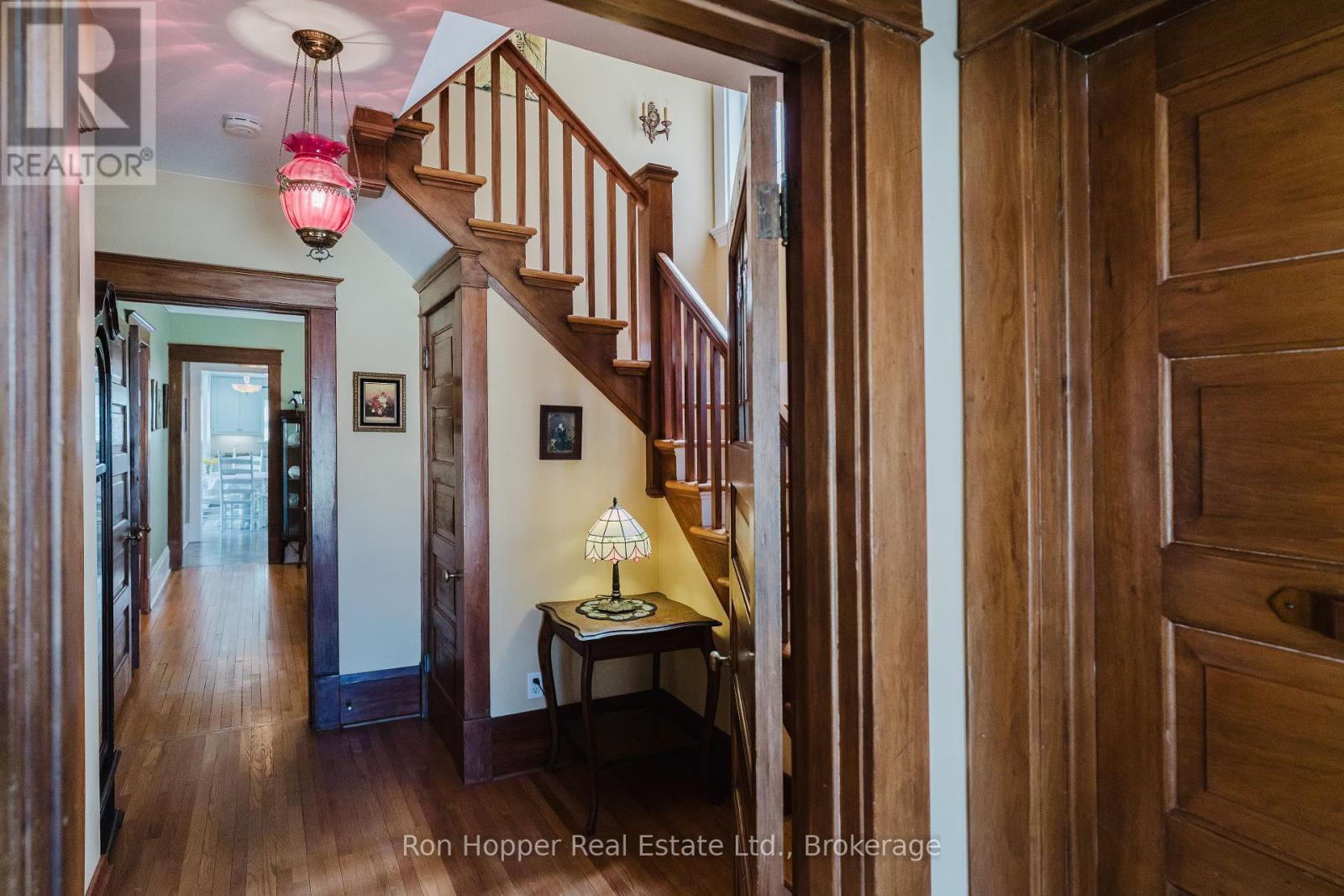 525 9th Street E, Owen Sound, Ontario  N4K 1P4 - Photo 4 - X12098805