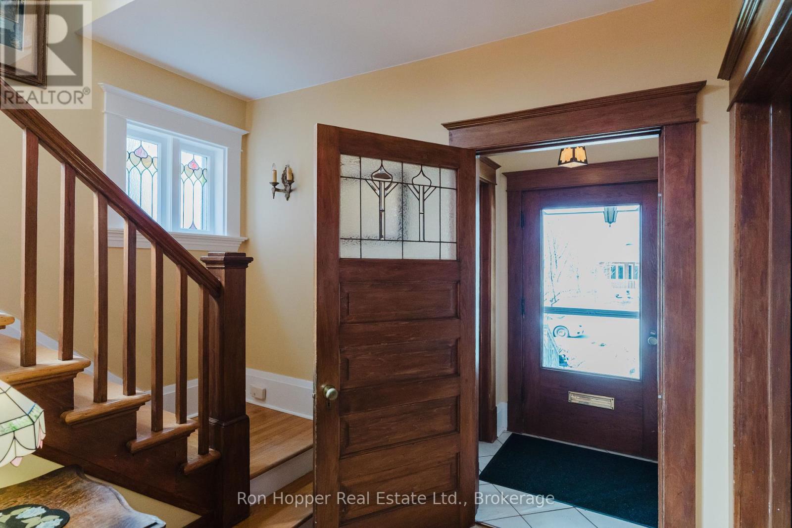 525 9th Street E, Owen Sound, Ontario  N4K 1P4 - Photo 5 - X12098805