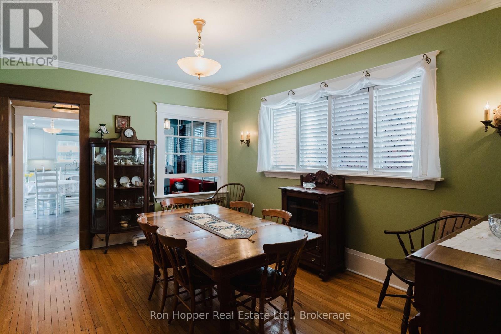 525 9th Street E, Owen Sound, Ontario  N4K 1P4 - Photo 7 - X12098805