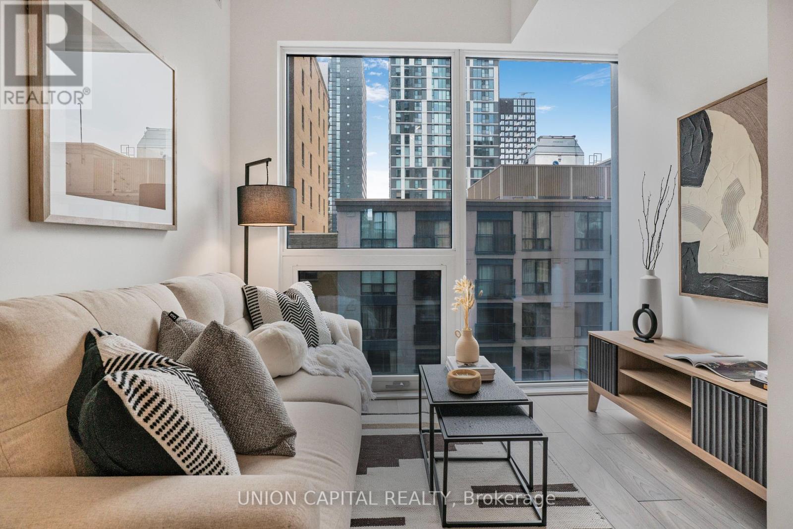 1001 - 82 DALHOUSIE STREET, Toronto, Ontario