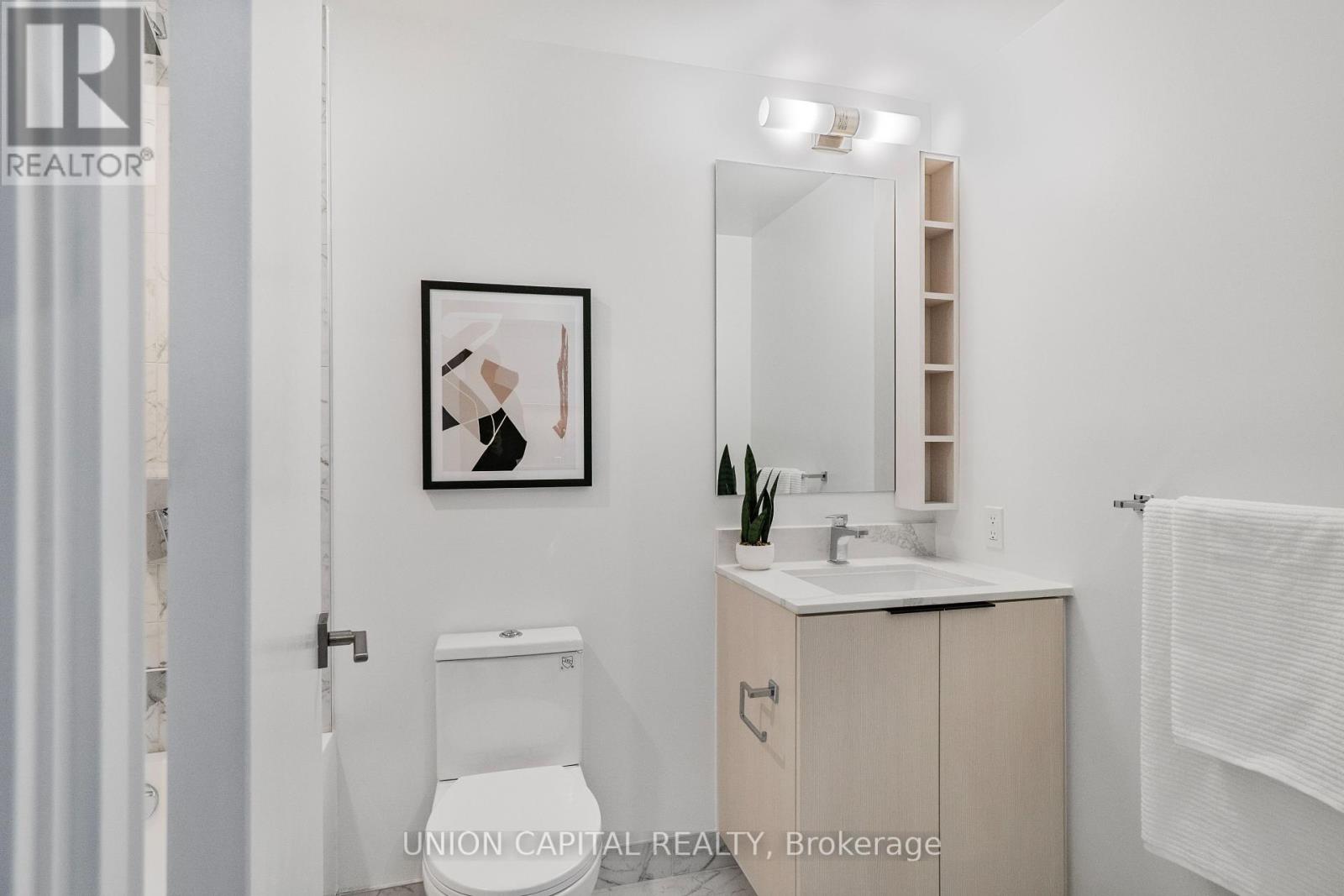 1001 - 82 Dalhousie Street, Toronto, Ontario  M5B 0C5 - Photo 18 - C12098796