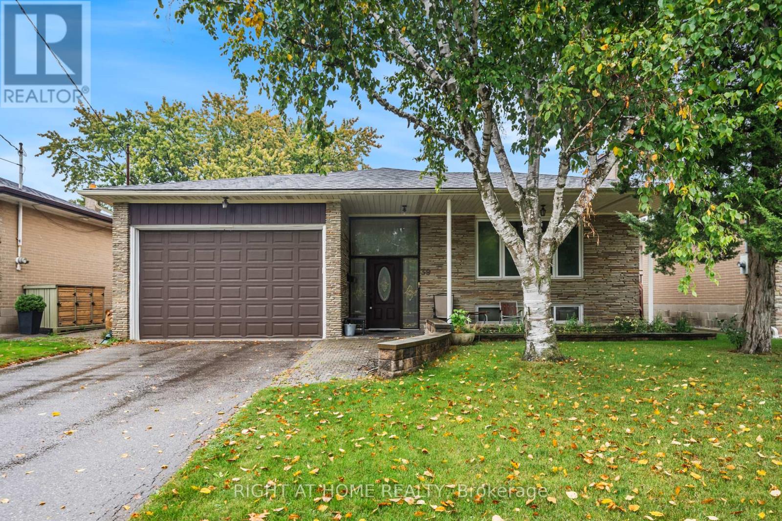 39 HEATHVIEW AVENUE, Toronto, Ontario