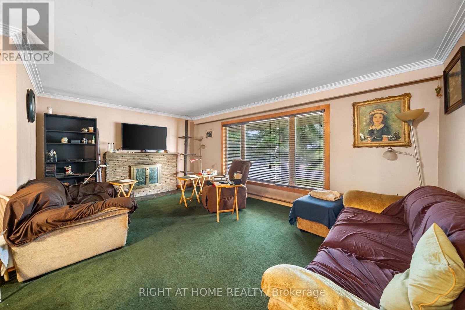 39 Heathview Avenue, Toronto, Ontario  M2K 2C2 - Photo 3 - C12098859