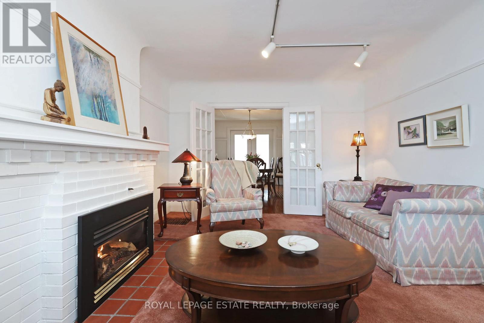 354 Victoria Park Avenue, Toronto, Ontario  M4E 3S8 - Photo 11 - E12098781