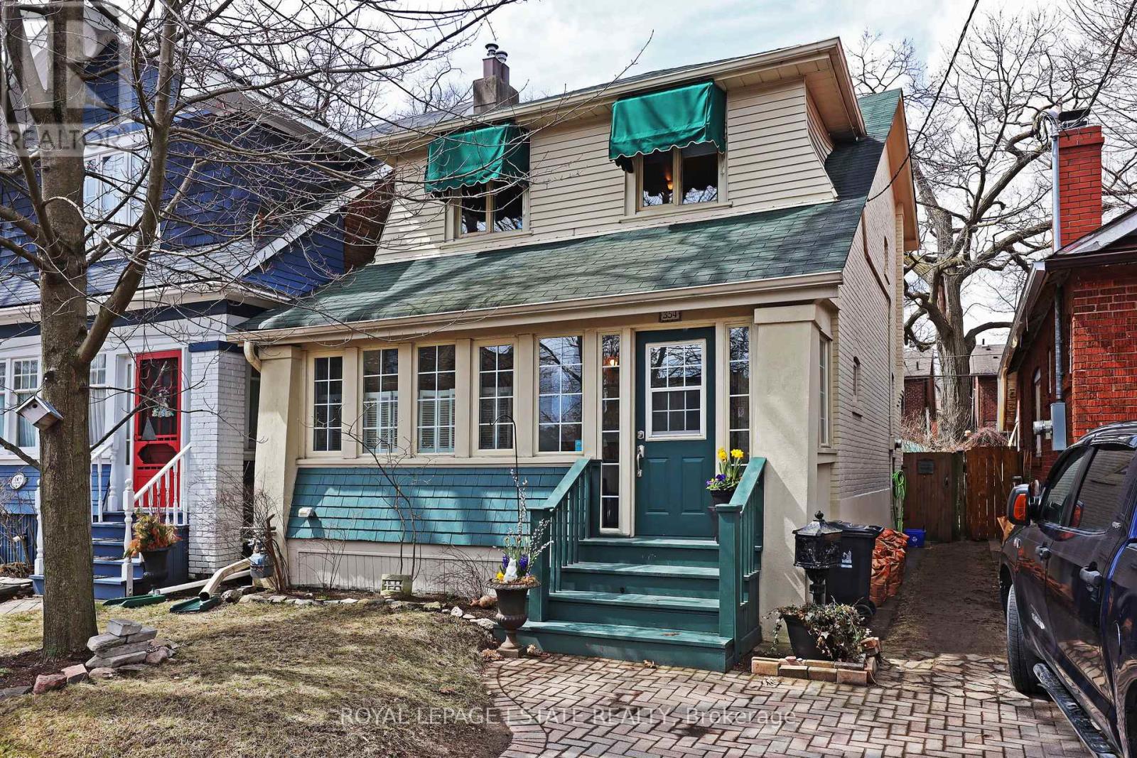 Property at 354 VICTORIA PARK AVENUE image 2