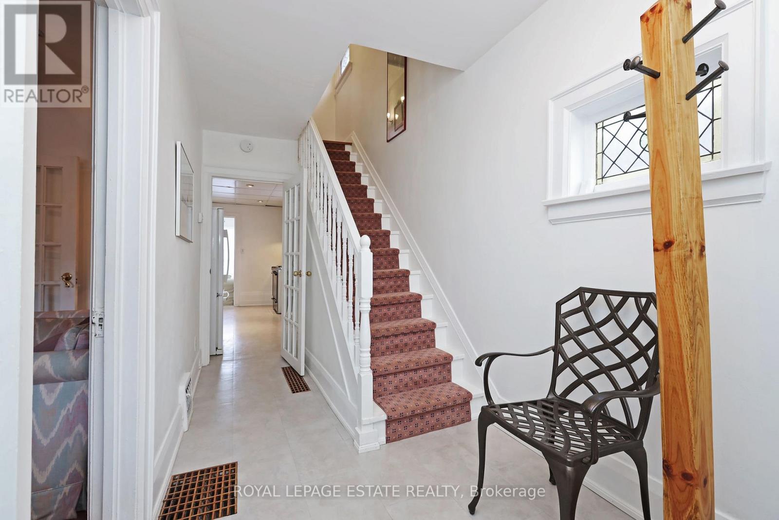 354 Victoria Park Avenue, Toronto, Ontario  M4E 3S8 - Photo 7 - E12098781