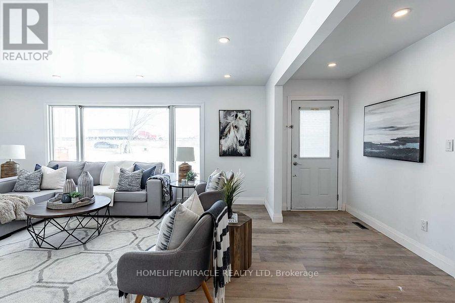 130 Davis Road, King, Ontario  L7B 0J2 - Photo 4 - N12098837