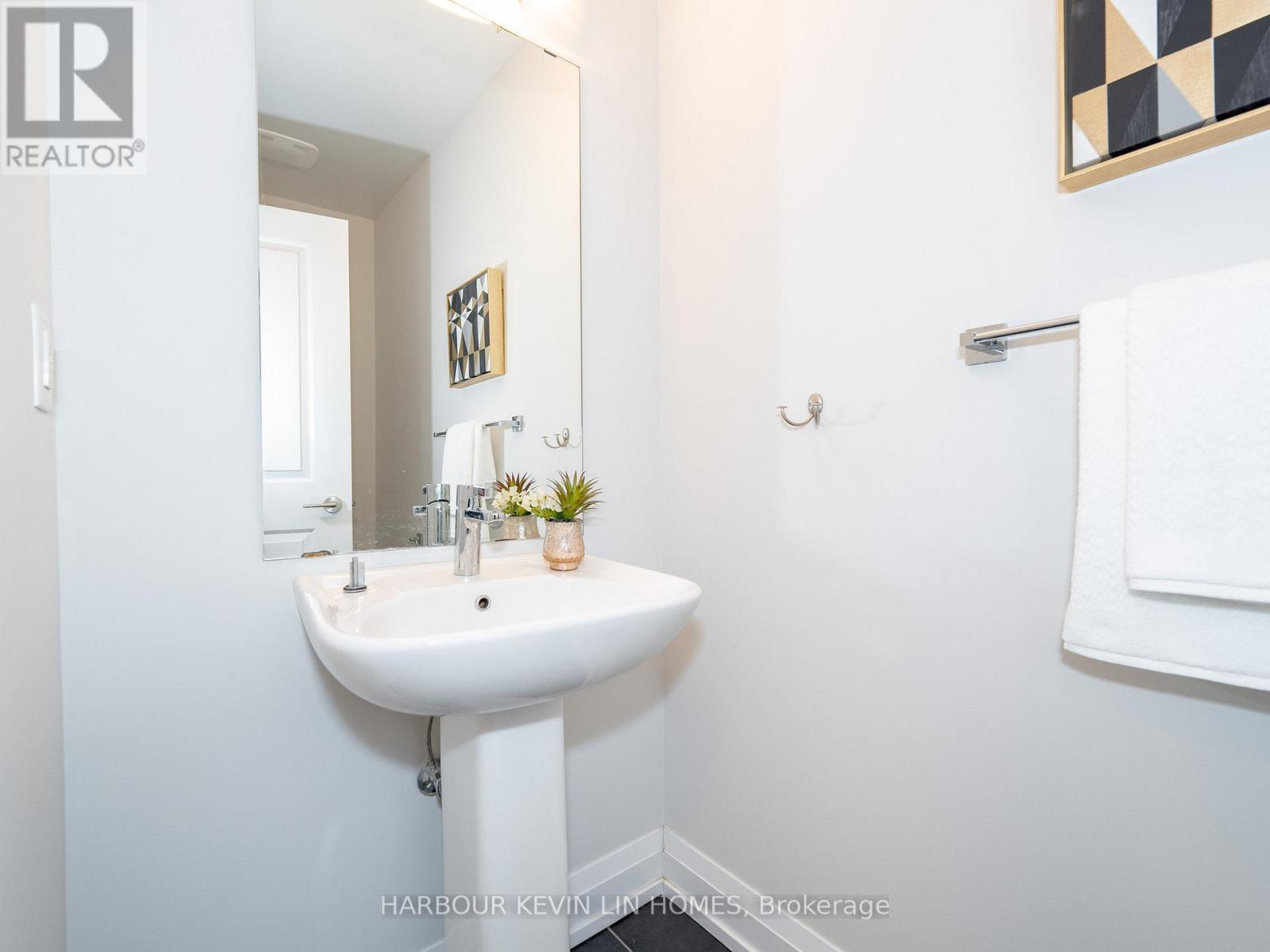 Th15 - 382 Highway 7 E, Richmond Hill, Ontario  L4B 0C5 - Photo 17 - N12098871