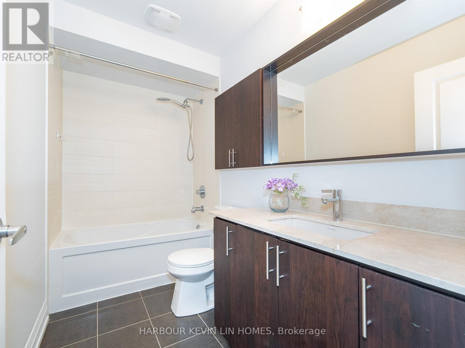 Th15 - 382 Highway 7 E, Richmond Hill, Ontario  L4B 0C5 - Photo 31 - N12098871