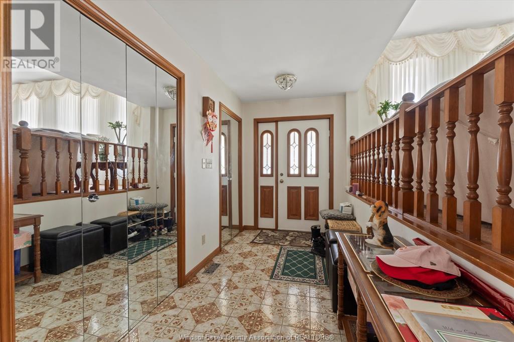 Property at 134 ANGSTROM CRESCENT image 4