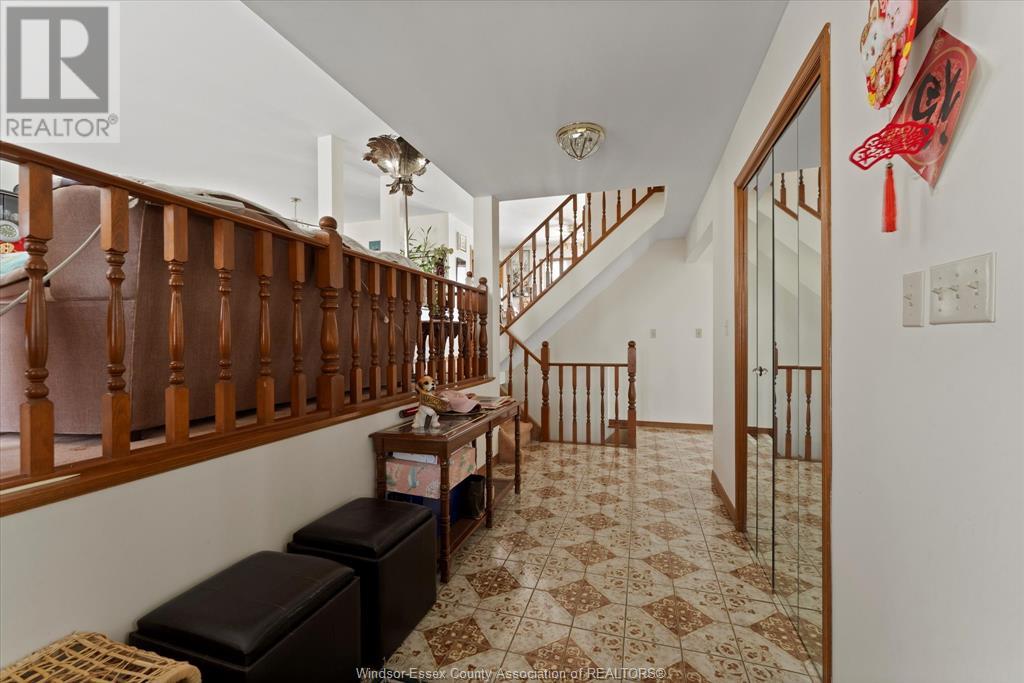 Property at 134 ANGSTROM CRESCENT image 3