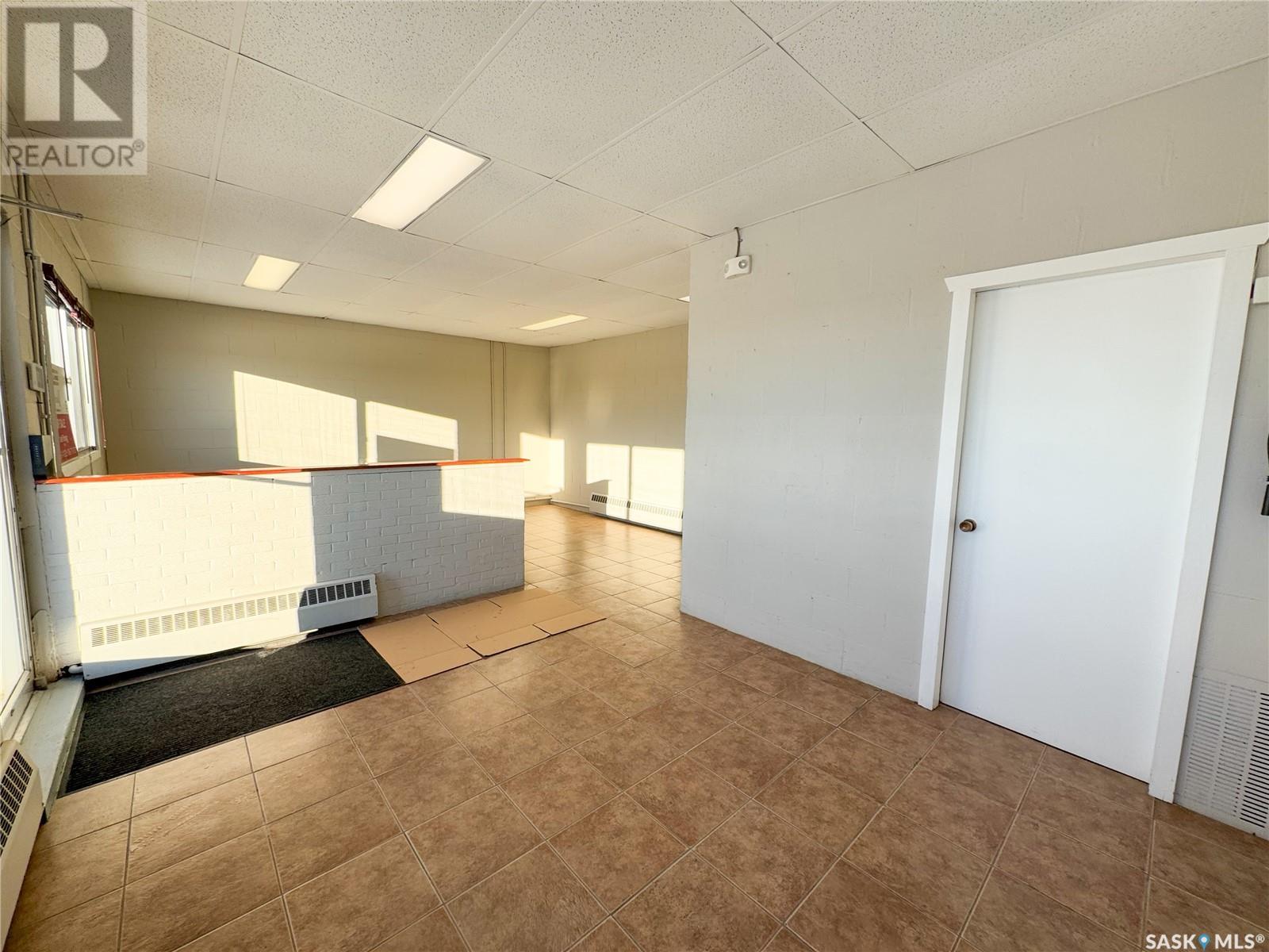 1451 North Service Road W, Swift Current, Saskatchewan  S9H 3S9 - Photo 12 - SK990545
