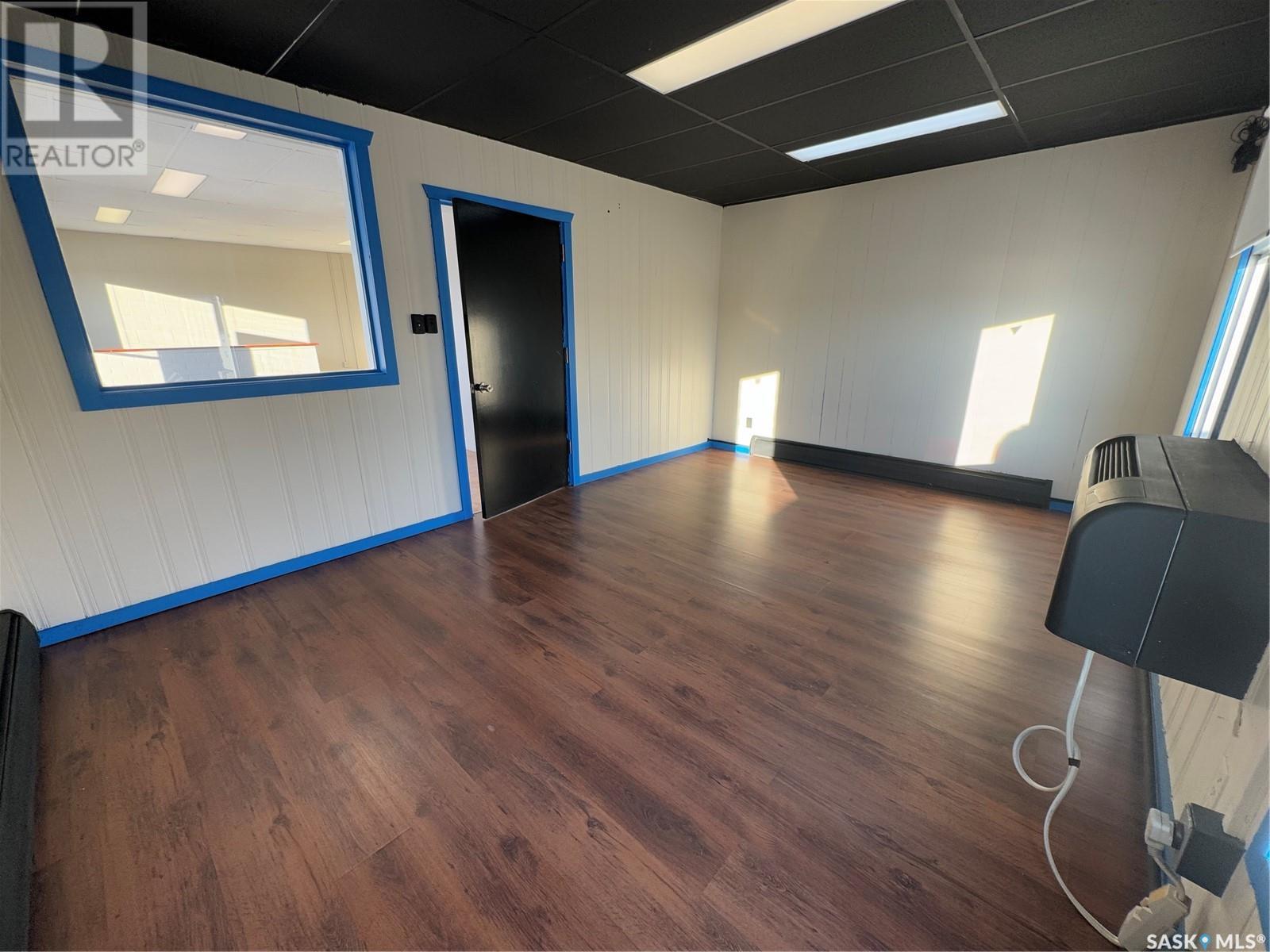 1451 North Service Road W, Swift Current, Saskatchewan  S9H 3S9 - Photo 10 - SK990545