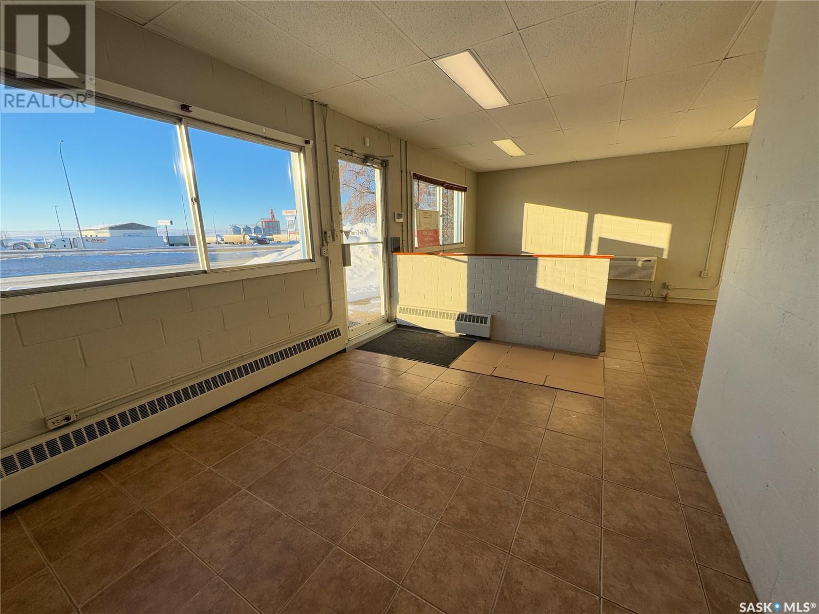 1451 North Service Road W, Swift Current, Saskatchewan  S9H 3S9 - Photo 11 - SK990545