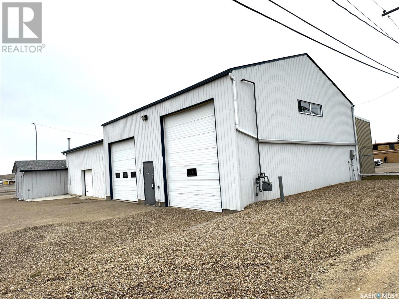 1451 North Service Road W, Swift Current, Saskatchewan  S9H 3S9 - Photo 4 - SK990545