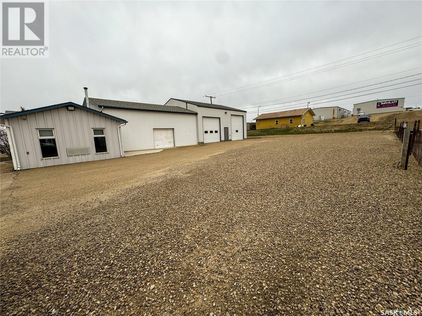 1451 North Service Road W, Swift Current, Saskatchewan  S9H 3S9 - Photo 2 - SK990545