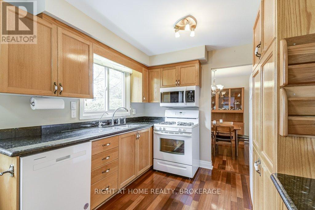 110 Elgin Drive, Brampton, Ontario  L6Y 2E8 - Photo 19 - W12098776