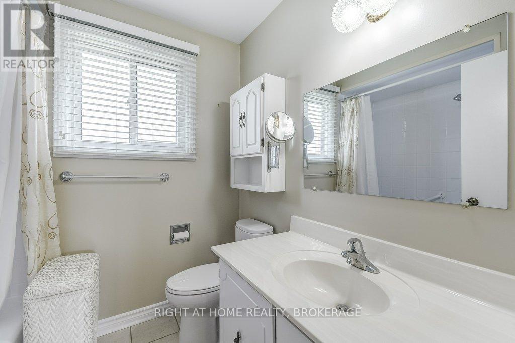 110 Elgin Drive, Brampton, Ontario  L6Y 2E8 - Photo 30 - W12098776