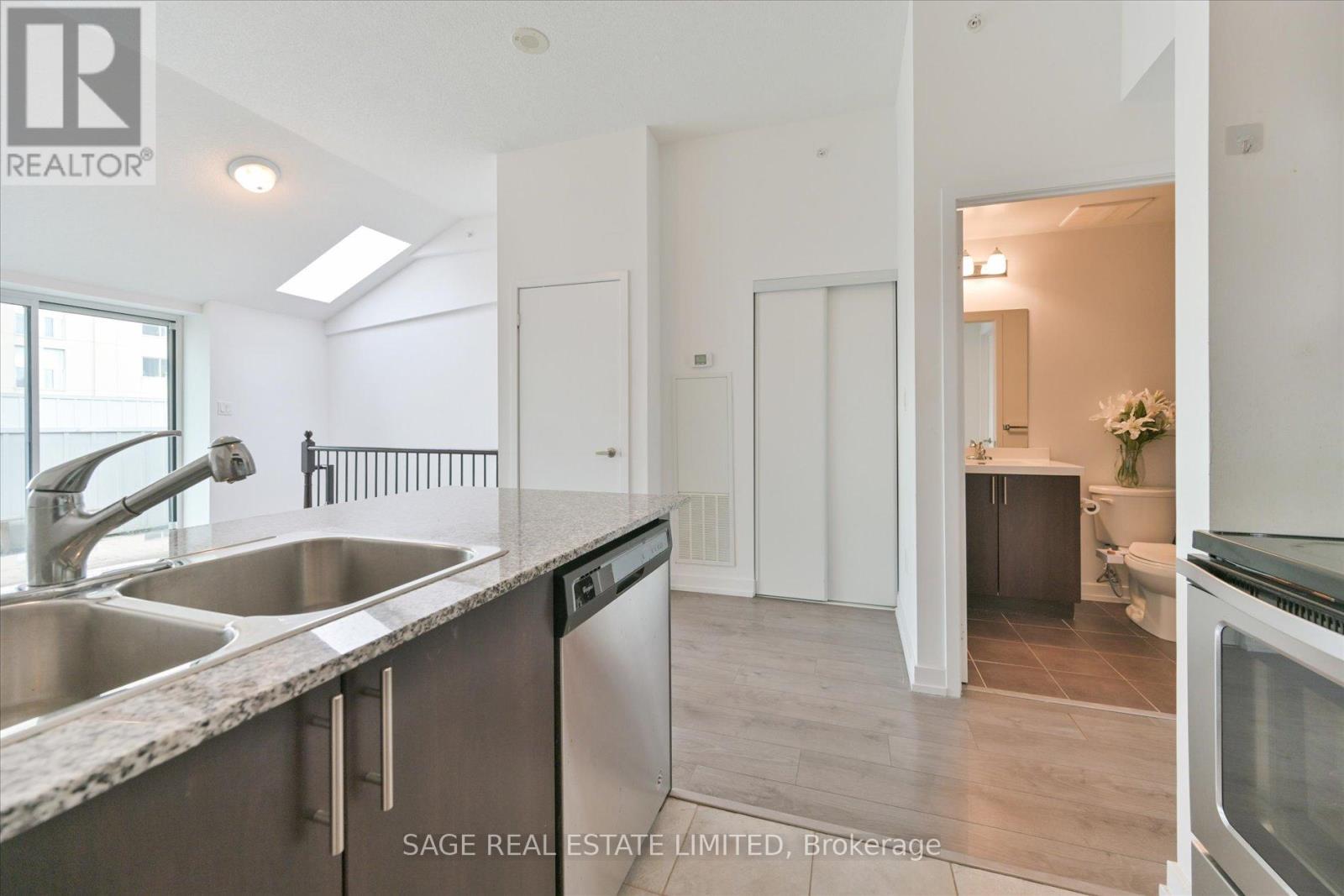 415 - 1410 Dupont Street, Toronto, Ontario  M6H 0B6 - Photo 11 - W12098779